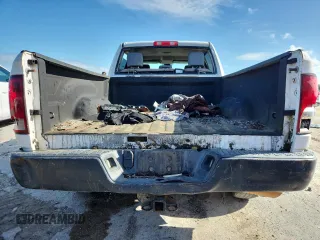 2018 Ram 1500 Tradesman with VIN 1C6RR7ST4JS172400, listed as a Copart auction lot 62854345 with 136,929 mi miles and Clean title. Bid and sale history available at DreamBid. Image 6.
