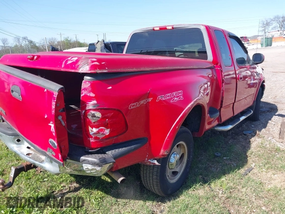 2001 Ford F-150 XL z VIN 2FTRX08L61CA98169, wystawiony jako IAAI lot #41952869 z przebiegiem 350 750 mil mil oraz . Historia ofert i sprzedaży dostępna na DreamBid. Obrazek 4.