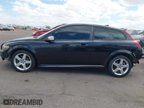2008 Volvo C30 Version 1.0 with VIN YV1MK672282080529, listed as a IAAI auction lot 42170942 with 122,107 mi miles and . Bid and sale history available at DreamBid. Image 15.