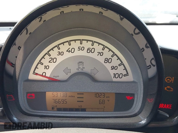 2015 Smart fortwo Passion with VIN WMEEJ3BA4FK800163, listed as a IAAI auction lot 42180126 with 53,138 mi miles. Bid and sale history available at carsss.com. Image 7.