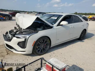 2021 Cadillac CT4 V-Series z VIN 1G6DD5RL8M0144730, wystawiony jako Copart lot #68945794 z przebiegiem 54 605 mil mil oraz Szkody całkowita. Historia ofert i sprzedaży dostępna na DreamBid. Obrazek 1.