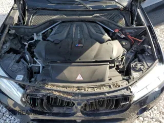 2018 BMW X5 M z VIN 5YMKT6C56J0Y83976, wystawiony jako Copart lot #78546193 z przebiegiem 81 263 mil mil oraz . Historia ofert i sprzedaży dostępna na DreamBid. Obrazek 12.