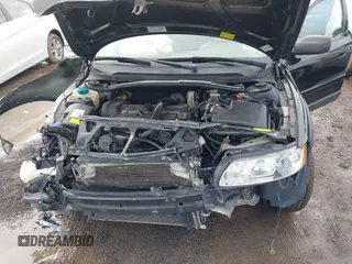 2005 Volvo XC70 with VIN YV1SZ592151179550, listed as a IAAI auction lot 41222836 with 167,857 mi miles and . Bid and sale history available at DreamBid. Image 10.