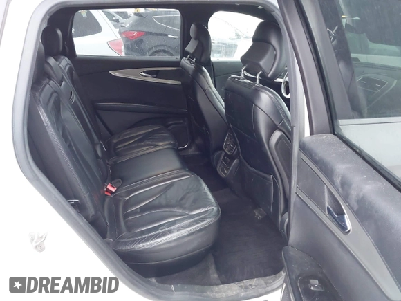 2016 Lincoln MKX Select with VIN 2LMTJ8KR3GBL31765, listed as a IAAI auction lot 41352530 with 155,376 mi miles. Bid and sale history available at carsss.com. Image 8.