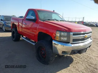 2013 Chevrolet Silverado 1500 LT with VIN 1GCNKSE09DZ136343, listed as a IAAI auction lot 41687873 with 126,594 mi miles and . Bid and sale history available at DreamBid. Image 1.