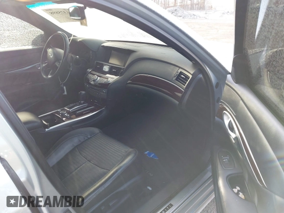 2015 Infiniti Q70 с VIN JN1BY1AR7FM561532, выставлен на аукционе IAAI как лот 41375898 с пробегом 130 565 миль миль и . История ставок и продаж доступна на DreamBid. Изображение 5.