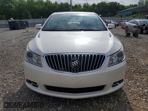 2013 Buick LaCrosse Leather z VIN 1G4GC5E31DF265563, wystawiony jako Copart lot #54946045 z przebiegiem 87 790 mil mil oraz Czysty tytuł • Clean title. Historia ofert i sprzedaży dostępna na DreamBid. Obrazek 5.