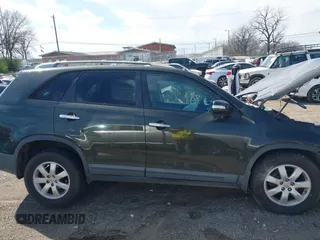 2012 Kia Sorento LX with VIN 5XYKT3A62CG306961, listed as a IAAI auction lot 41858307 with 152,344 mi miles. Bid and sale history available at carsss.com. Image 13.