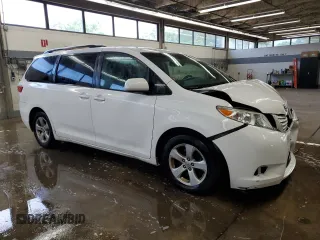 2016 Toyota Sienna LE AAS z VIN 5TDKK3DCXGS713844, wystawiony jako Copart lot #63814045 z przebiegiem 197 484 mil mil oraz Czysty tytuł • Clean title. Historia ofert i sprzedaży dostępna na DreamBid. Obrazek 4.