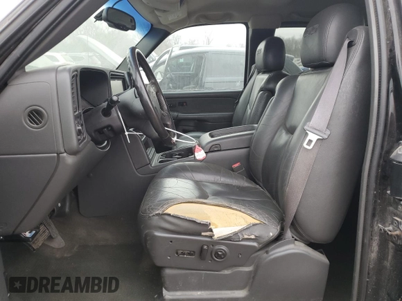 2003 Chevrolet Silverado SS z VIN 2GCEK19N931307065, wystawiony jako Copart lot #43430475 z przebiegiem 167 971 mil mil oraz Czysty tytuł • Clean title. Historia ofert i sprzedaży dostępna na DreamBid. Obrazek 7.