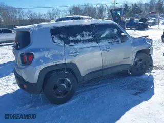 2016 Jeep Renegade Sport with VIN ZACCJBAT8GPC79331, listed as a IAAI auction lot 41363699 with 174,603 mi miles. Bid and sale history available at carsss.com. Image 4.