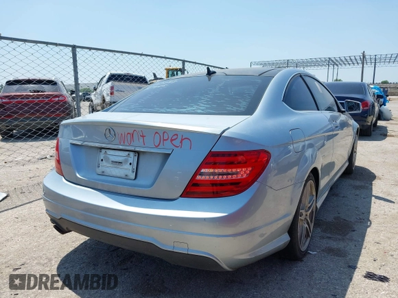 2013 Mercedes-Benz C 250 с VIN WDDGJ4HB1DG113838, выставлен на аукционе IAAI как лот 42338738 с пробегом 168 206 миль миль и . История ставок и продаж доступна на DreamBid. Изображение 4.