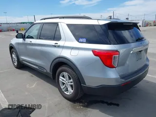 2023 Ford Explorer XLT with VIN 1FMSK7DH6PGA37708, listed as a IAAI auction lot 41996536 with 59,064 mi miles. Bid and sale history available at carsss.com. Image 3.