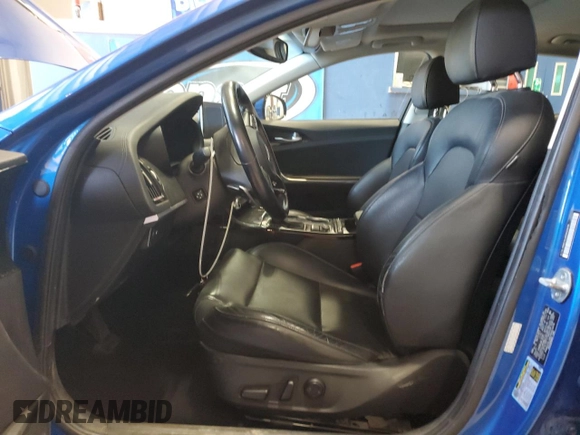 2018 Kia Stinger Premium with VIN KNAE25LA8J6021479, listed as a Copart auction lot 48129355 with 41,385 mi miles and Salvage Title. Bid and sale history available at carsss.com. Image 7.
