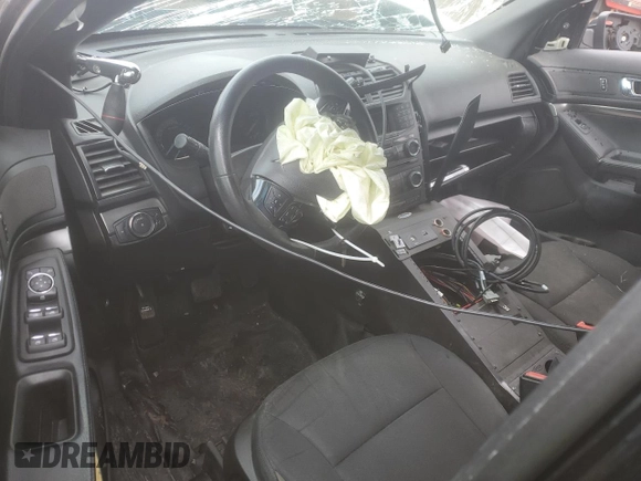 2018 Ford Police Interceptor Utility с VIN 1FM5K8AR6JGA92022, выставлен на аукционе Copart как лот 52027925 с пробегом 63 493 миль миль и Списание • Salvage title. История ставок и продаж доступна на DreamBid. Изображение 8.