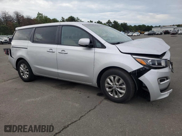 2020 Kia Sedona LX with VIN KNDMB5C18L6596327, listed as a Copart auction lot 59417774 with 39,078 mi miles and Salvage Title. Bid and sale history available at carsss.com. Image 4.