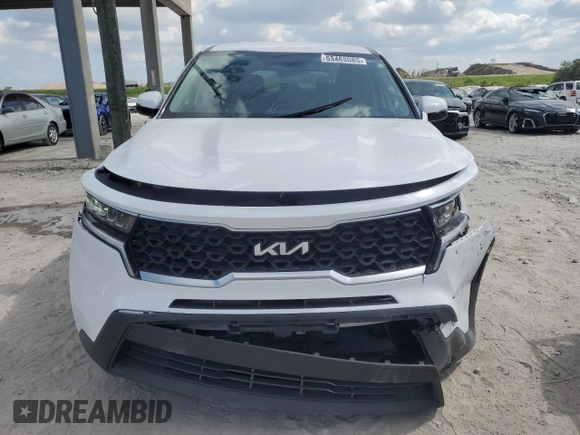 2022 Kia Sorento LX with VIN 5XYRG4LC2NG085408, listed as a Copart auction lot 53488085 with 42,325 mi miles and Salvage title. Bid and sale history available at DreamBid. Image 5.