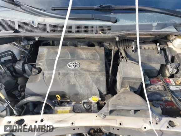2011 Toyota Sienna XLE AAS with VIN 5TDYK3DCXBS117023, listed as a IAAI auction lot 41581785 with 216,341 mi miles. Bid and sale history available at carsss.com. Image 10.