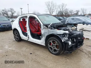 2019 Alfa Romeo Stelvio z VIN ZASPAKAN8K7C38424, wystawiony jako IAAI lot #41476001 z przebiegiem Nie podano mil oraz . Historia ofert i sprzedaży dostępna na DreamBid. Obrazek 18.
