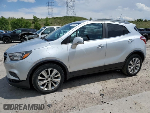 2017 Buick Encore Preferred z VIN KL4CJASB0HB016952, wystawiony jako Copart lot #58960615 z przebiegiem 67 240 mil mil oraz Czysty tytuł • Clean title. Historia ofert i sprzedaży dostępna na DreamBid. Obrazek 1.
