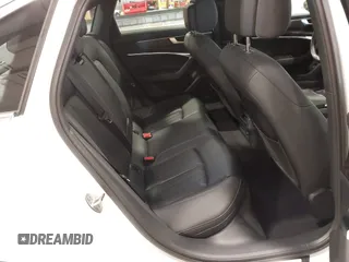 2023 Audi A6 Premium z VIN WAUD3BF24PN043215, wystawiony jako IAAI lot #42344302 z przebiegiem 55 357 mil mil oraz . Historia ofert i sprzedaży dostępna na DreamBid. Obrazek 8.