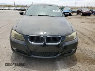2009 BMW 3 Series 328i z VIN WBAPH57569NM34006, wystawiony jako Copart lot #56855315 z przebiegiem 146 045 mil mil oraz Czysty tytuł • Clean title. Historia ofert i sprzedaży dostępna na DreamBid. Obrazek 5.