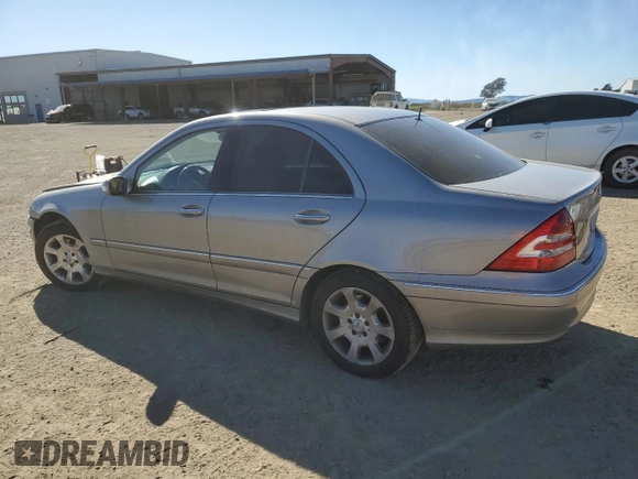2005 Mercedes-Benz C 320 with VIN WDBRF64J15F602520, listed as a Copart auction lot 48212235 with 136,330 mi miles and Salvage Title. Bid and sale history available at DreamBid. Image 2.