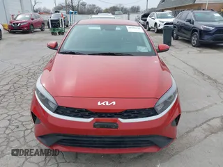 2022 Kia Forte LXS z VIN 3KPF24AD2NE468128, wystawiony jako IAAI lot #41939344 z przebiegiem 13 305 mil mil oraz . Historia ofert i sprzedaży dostępna na DreamBid. Obrazek 13.