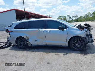 2023 Toyota Sienna XSE с VIN 5TDXRKEC8PS154367, выставлен на аукционе IAAI как лот 42232544 с пробегом 49 547 миль миль и . История ставок и продаж доступна на DreamBid. Изображение 13.