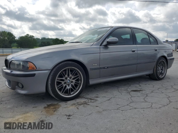 2002 BMW M5 z VIN WBSDE93422CF91970, wystawiony jako Copart lot #55524485 z przebiegiem 132 943 mil mil oraz Tytuł czysty. Historia ofert i sprzedaży dostępna na DreamBid. Obrazek 1.