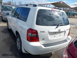 2006 Toyota Highlander w/3rd Row with VIN JTEDP21A560093649, listed as a IAAI auction lot 41815683 with 228,745 mi miles. Bid and sale history available at carsss.com. Image 16.
