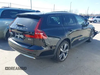 2024 Volvo V60 Cross Country Plus with VIN YV4L12WY7R2141133, listed as a IAAI auction lot 41810624 with 3,600 mi miles. Bid and sale history available at carsss.com. Image 4.