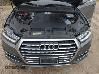 2017 Audi Q7 Premium Plus with VIN WA1LAAF72HD003422, listed as a IAAI auction lot 42086085 with 128,594 mi miles. Bid and sale history available at carsss.com. Image 10.