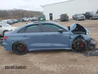 2024 Audi RS 3 z VIN WUAG4DGY8RA901259, wystawiony jako IAAI lot #41959150 z przebiegiem 13 414 mil mil oraz . Historia ofert i sprzedaży dostępna na DreamBid. Obrazek 14.