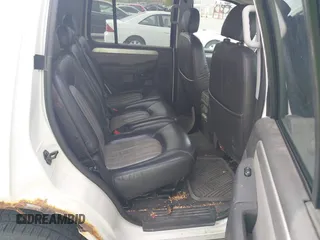 2004 Mercury Mountaineer Convenience z VIN 4M2DU86W24ZJ06543, wystawiony jako IAAI lot #42035710 z przebiegiem Nie podano mil oraz . Historia ofert i sprzedaży dostępna na DreamBid. Obrazek 8.