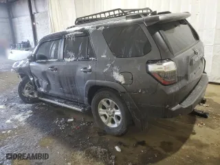 2022 Toyota 4Runner SR5 Premium with VIN JTENU5JR9N6087224, listed as a Copart auction lot 42132735 with 32,696 mi miles and Salvage Title. Bid and sale history available at carsss.com. Image 2.