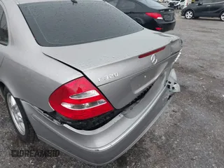 2005 Mercedes-Benz E 320 with VIN WDBUF65JX5A720927, listed as a IAAI auction lot 41752841 with 134,041 mi miles and . Bid and sale history available at carsss.com. Image 12.