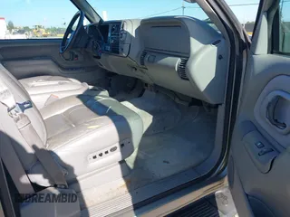 1999 Chevrolet Tahoe Z71 with VIN 1GNEK13R7XJ521373, listed as a IAAI auction lot 42131893 with 250,712 mi miles and . Bid and sale history available at DreamBid. Image 5.
