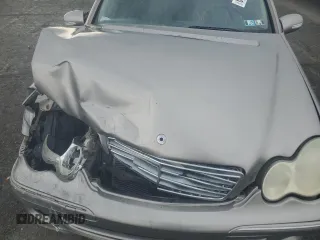 2006 Mercedes-Benz C 280 Luxury z VIN WDBRF92H06F783404, wystawiony jako Copart lot #63279275 z przebiegiem 212 832 mil mil oraz Szkoda całkowita • Salvage title. Historia ofert i sprzedaży dostępna na DreamBid. Obrazek 11.