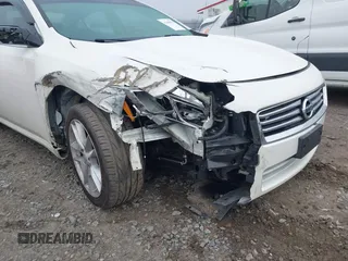 2014 Nissan Maxima S with VIN 1N4AA5AP0EC487139, listed as a IAAI auction lot 41450013 with 144,643 mi miles and . Bid and sale history available at DreamBid. Image 6.