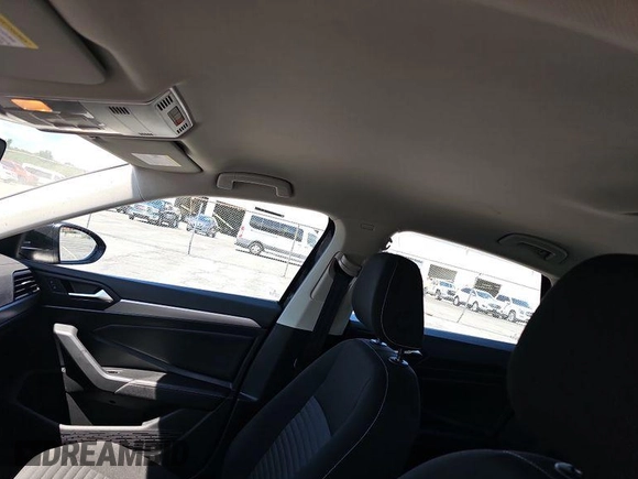 2024 Volkswagen Jetta S z VIN 3VW5M7BUXRM054755, wystawiony jako IAAI lot #42808965 z przebiegiem 23 995 mil mil oraz . Historia ofert i sprzedaży dostępna na DreamBid. Obrazek 9.