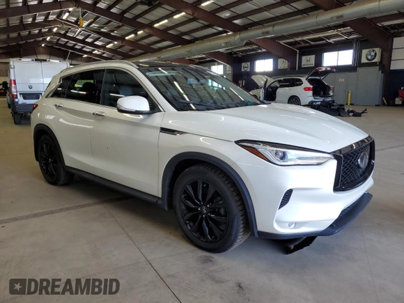 2020 Infiniti QX50 ESSENTIAL with VIN 3PCAJ5M32LF114512, listed as a Copart auction lot 55072625 with 131,863 mi miles and Clean Title. Bid and sale history available at carsss.com. Image 4.