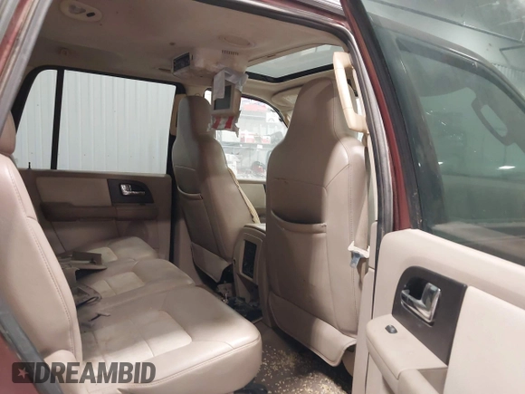 2006 Ford Expedition Eddie Bauer with VIN 1FMFU17586LA94718, listed as a IAAI auction lot 41531800 with 225,380 mi miles. Bid and sale history available at carsss.com. Image 8.