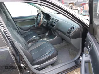 2002 Honda Civic LX with VIN 1HGES16552L060982, listed as a IAAI auction lot 42141884 with 202,659 mi miles and . Bid and sale history available at DreamBid. Image 5.