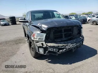 2016 Ram 1500 Express z VIN 1C6RR7FT9GS123339, wystawiony jako Copart lot #57058705 z przebiegiem 102 654 mil mil oraz Szkoda całkowita • Salvage title. Historia ofert i sprzedaży dostępna na DreamBid. Obrazek 14.