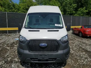 2021 Ford Transit Cargo с VIN 1FTBR1X80MKA26754, выставлен на аукционе Copart как лот 57982185 с пробегом 80 537 миль миль и Списание • Salvage title. История ставок и продаж доступна на DreamBid. Изображение 5.