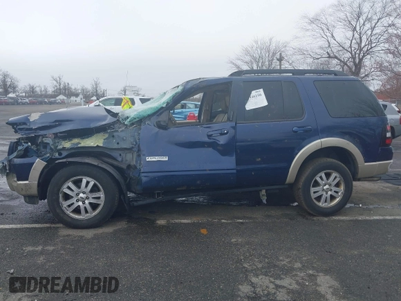 2008 Ford Explorer Eddie Bauer with VIN 1FMEU74E28UA46583, listed as a IAAI auction lot 41846150 with 208,345 mi miles. Bid and sale history available at carsss.com. Image 14.