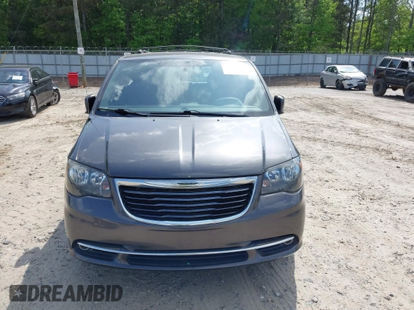 2016 Chrysler Town & Country S with VIN 2C4RC1HG4GR271360, listed as a IAAI auction lot 42114489 with 140,439 mi miles. Bid and sale history available at carsss.com. Image 6.