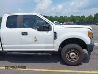 2017 Ford F-250 XLT с VIN 1FT7X2B62HEE58337, выставлен на аукционе IAAI как лот 42553732 с пробегом 136 291 миль миль и . История ставок и продаж доступна на DreamBid. Изображение 17.