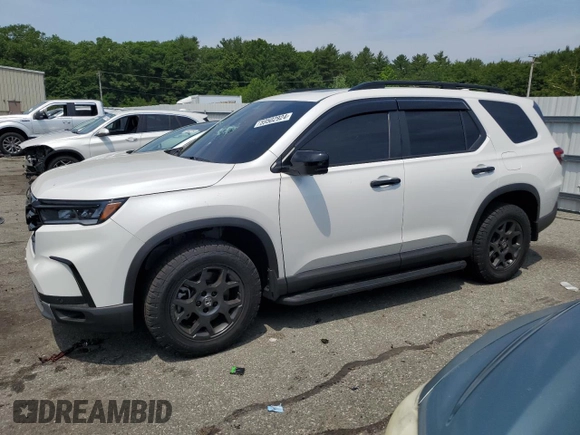 2024 Honda Pilot TrailSport z VIN 5FNYG1H60RB004755, wystawiony jako Copart lot #59502924 z przebiegiem Nie podano mil oraz Szkoda całkowita • Salvage title. Historia ofert i sprzedaży dostępna na DreamBid. Obrazek 1.